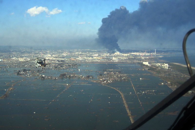 Imagen aérea de la devastación del tsunami en Tōhoku. Wikimedia Commons